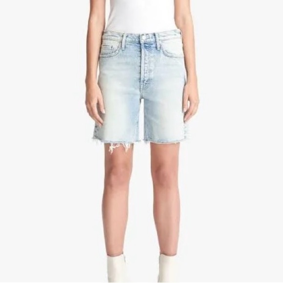 MOTHER The Tripper Cutoff Fray Hem Denim Shorts Skating on Thin Ice Size 26 - Picture 1 of 11